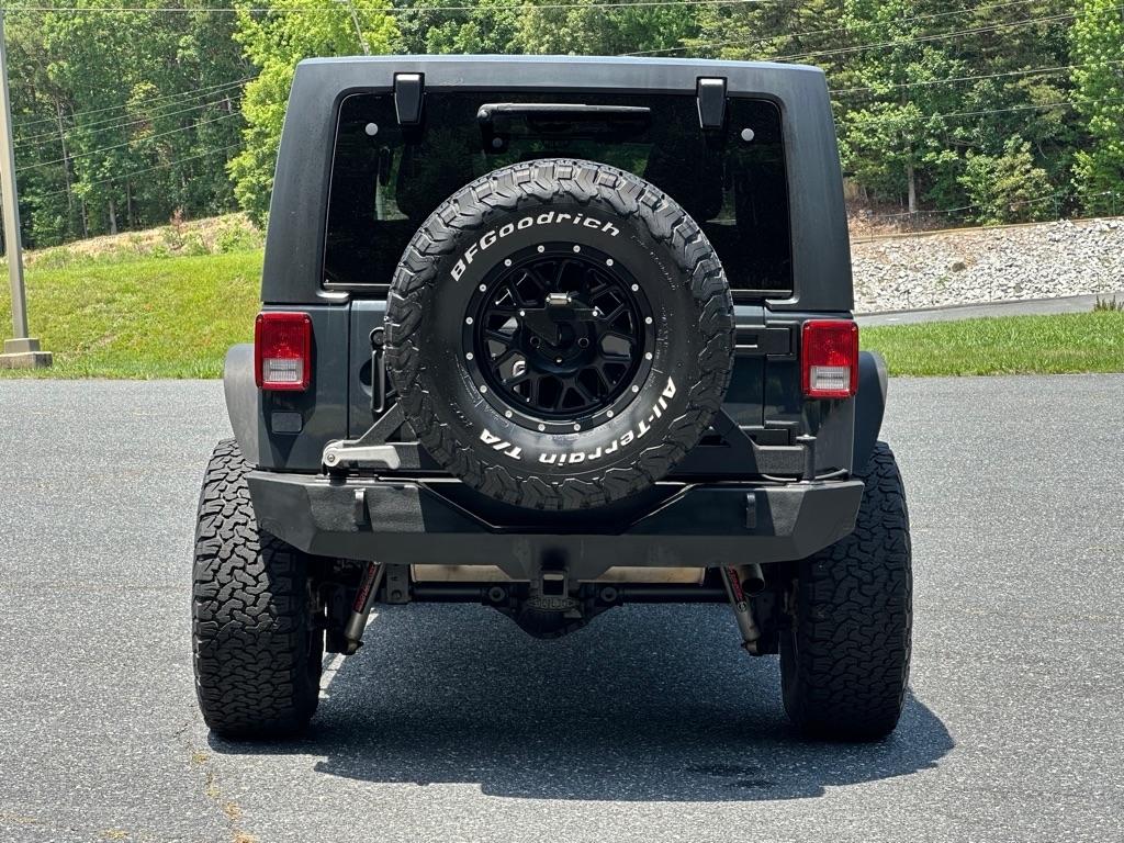 Jeep Wrangler Unlimited Sahara 4WD 2017