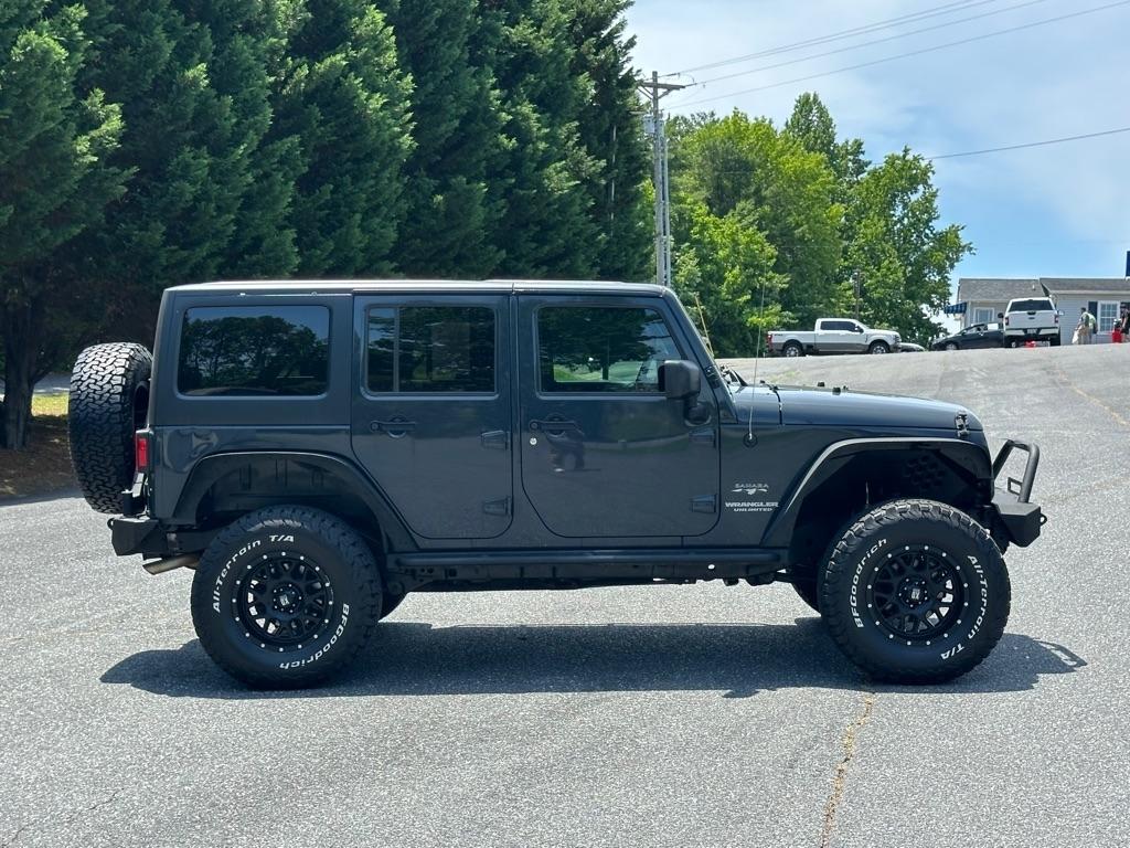 Jeep Wrangler Unlimited Sahara 4WD 2017