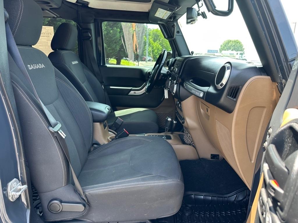 Jeep Wrangler Unlimited Sahara 4WD 2017