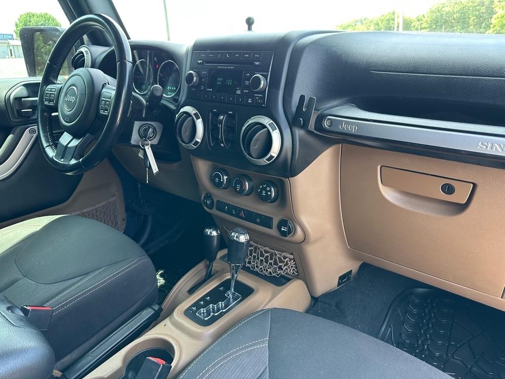 Jeep Wrangler Unlimited Sahara 4WD 2017