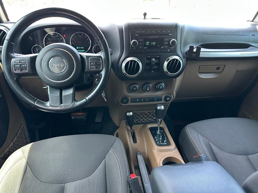 Jeep Wrangler Unlimited Sahara 4WD 2017