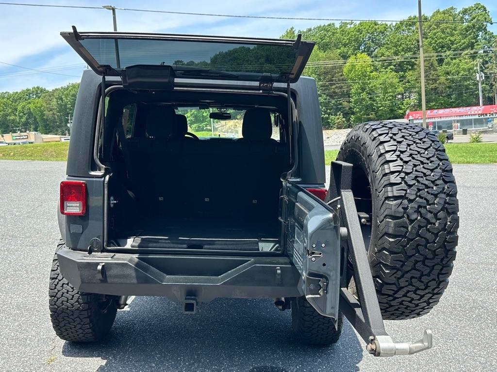 Jeep Wrangler Unlimited Sahara 4WD 2017