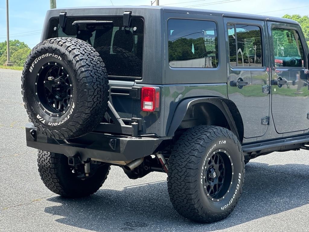Jeep Wrangler Unlimited Sahara 4WD 2017
