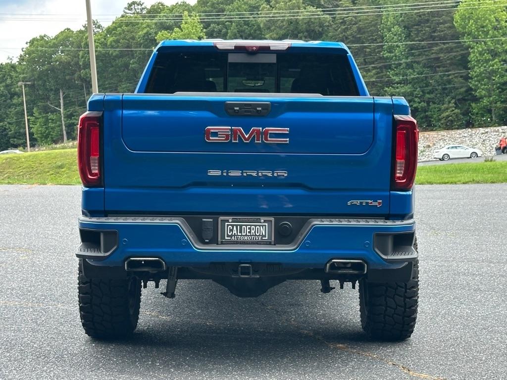 GMC Sierra 1500 AT4 Crew Cab 4WD 2022