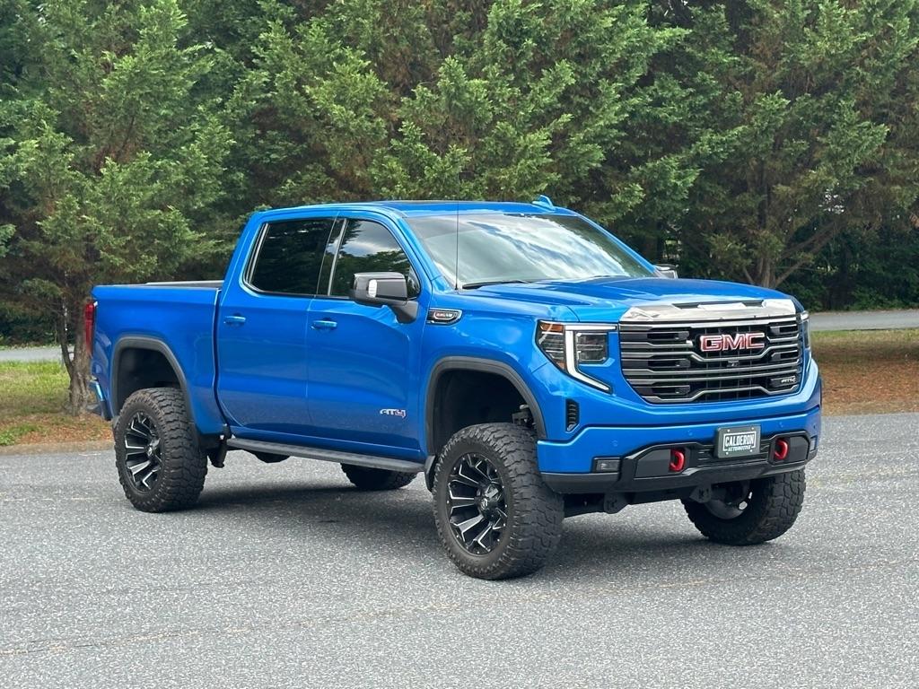 GMC Sierra 1500 AT4 Crew Cab 4WD 2022