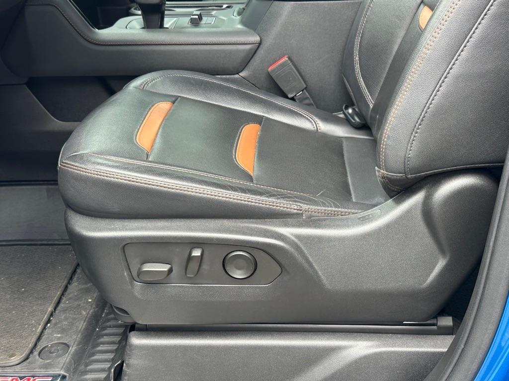 GMC Sierra 1500 AT4 Crew Cab 4WD 2022