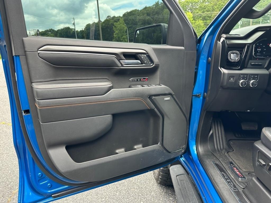 GMC Sierra 1500 AT4 Crew Cab 4WD 2022