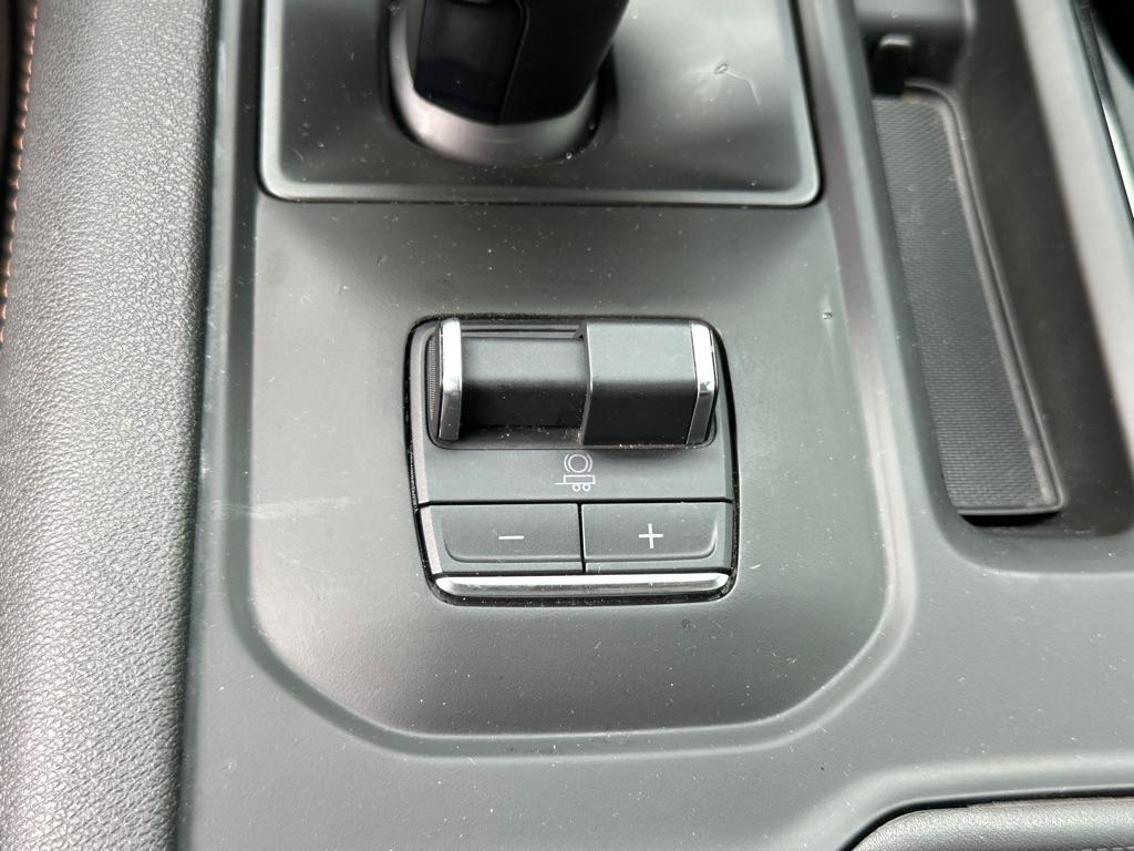 GMC Sierra 1500 AT4 Crew Cab 4WD 2022