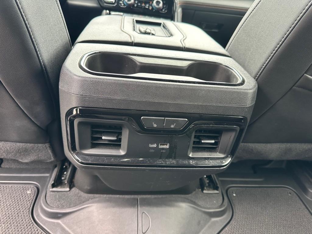GMC Sierra 1500 AT4 Crew Cab 4WD 2022