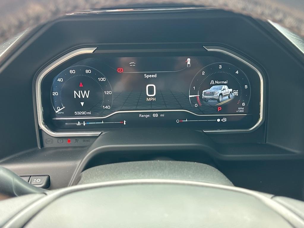 GMC Sierra 1500 AT4 Crew Cab 4WD 2022