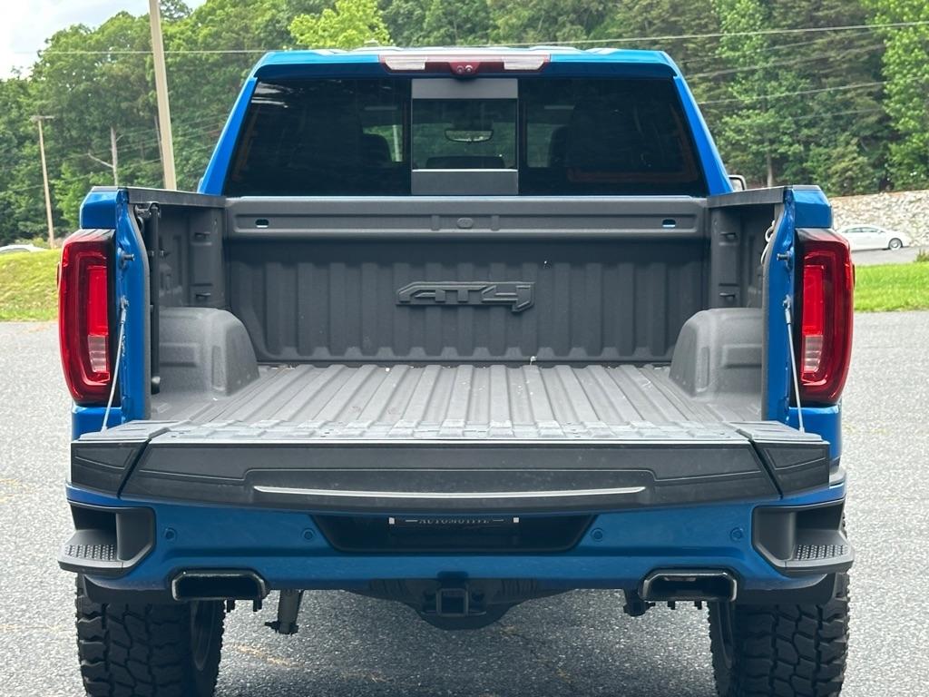 GMC Sierra 1500 AT4 Crew Cab 4WD 2022