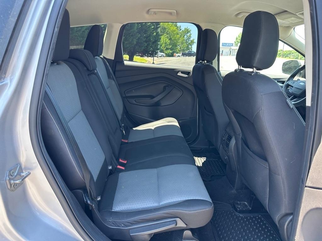 2019 Ford Escape SE - Photo 19
