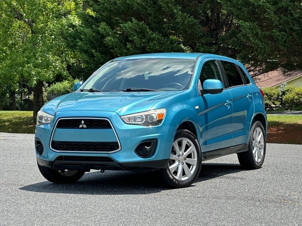 Mitsubishi Outlander Sport ES 2WD 2014