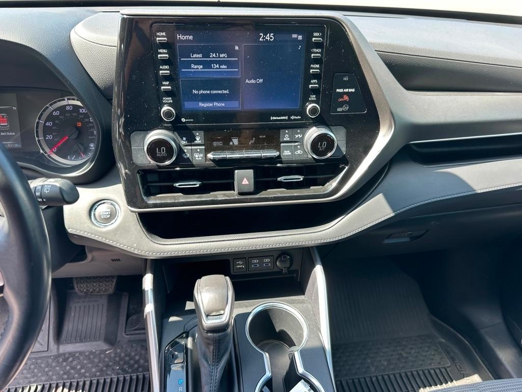 Toyota Highlander LE AWD V6 2022