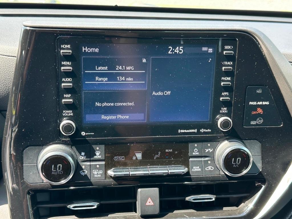 Toyota Highlander LE AWD V6 2022