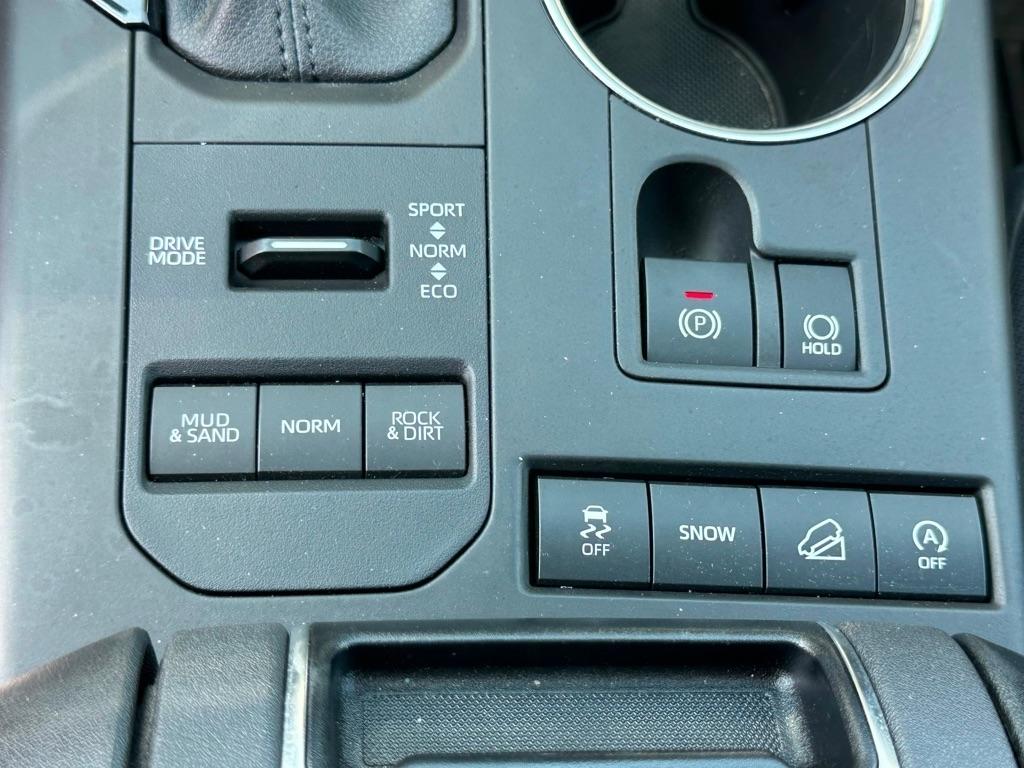 Toyota Highlander LE AWD V6 2022
