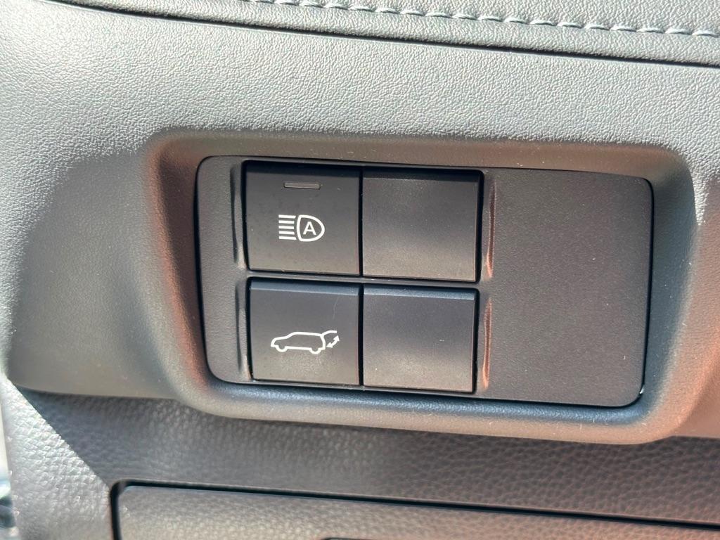 Toyota Highlander LE AWD V6 2022