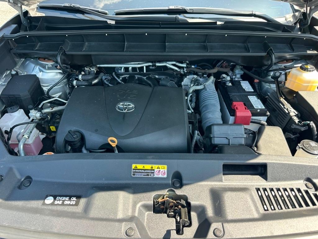 Toyota Highlander LE AWD V6 2022