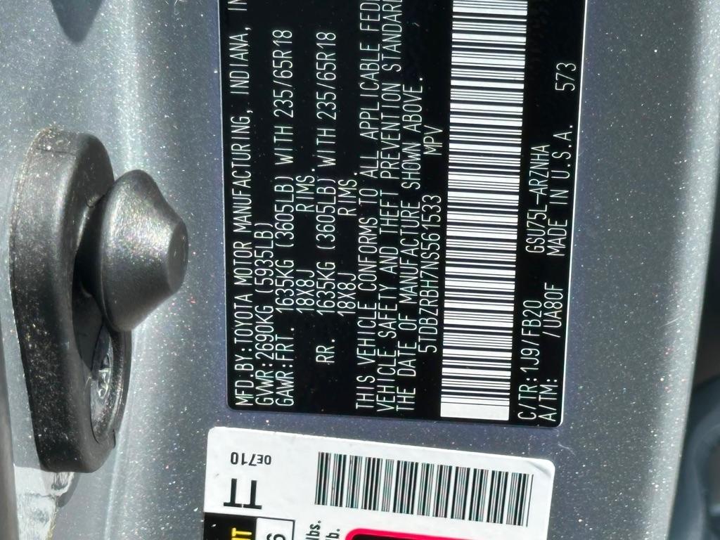 Toyota Highlander LE AWD V6 2022