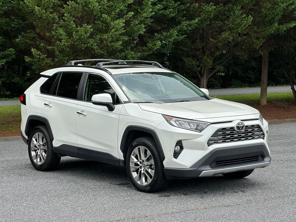 2019 Toyota RAV4 Limited - Photo 7