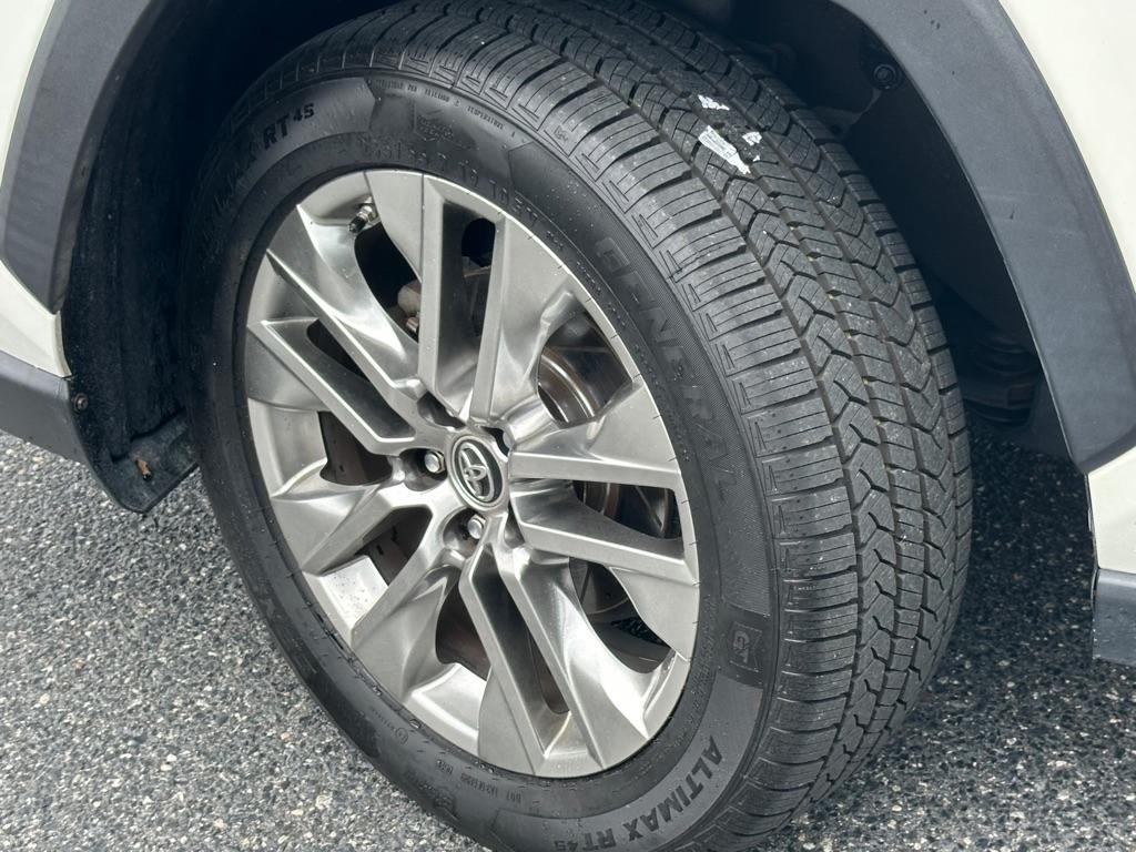 2019 Toyota RAV4 Limited - Photo 10
