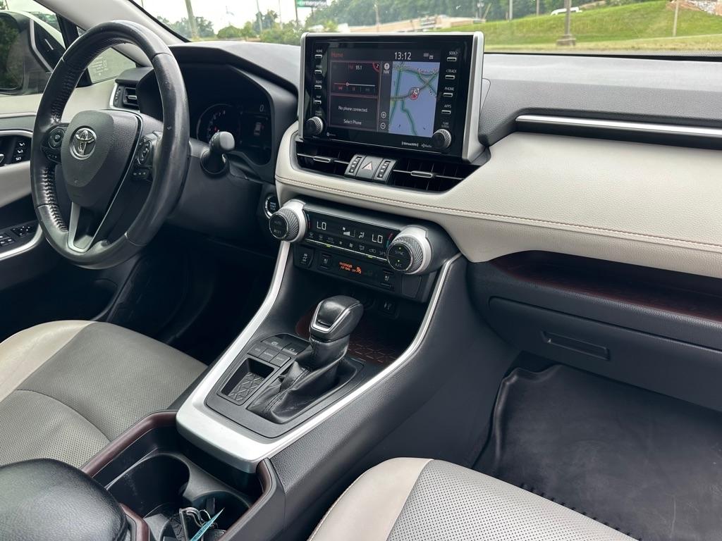 2019 Toyota RAV4 Limited - Photo 17