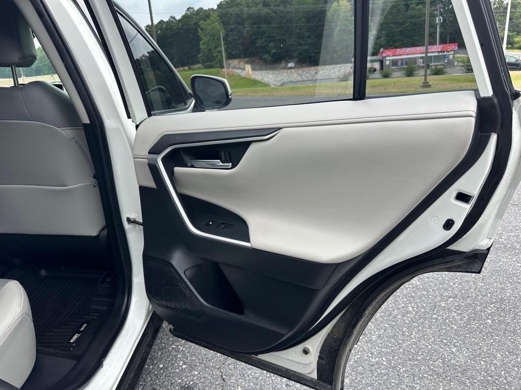 2019 Toyota RAV4 Limited - Photo 19