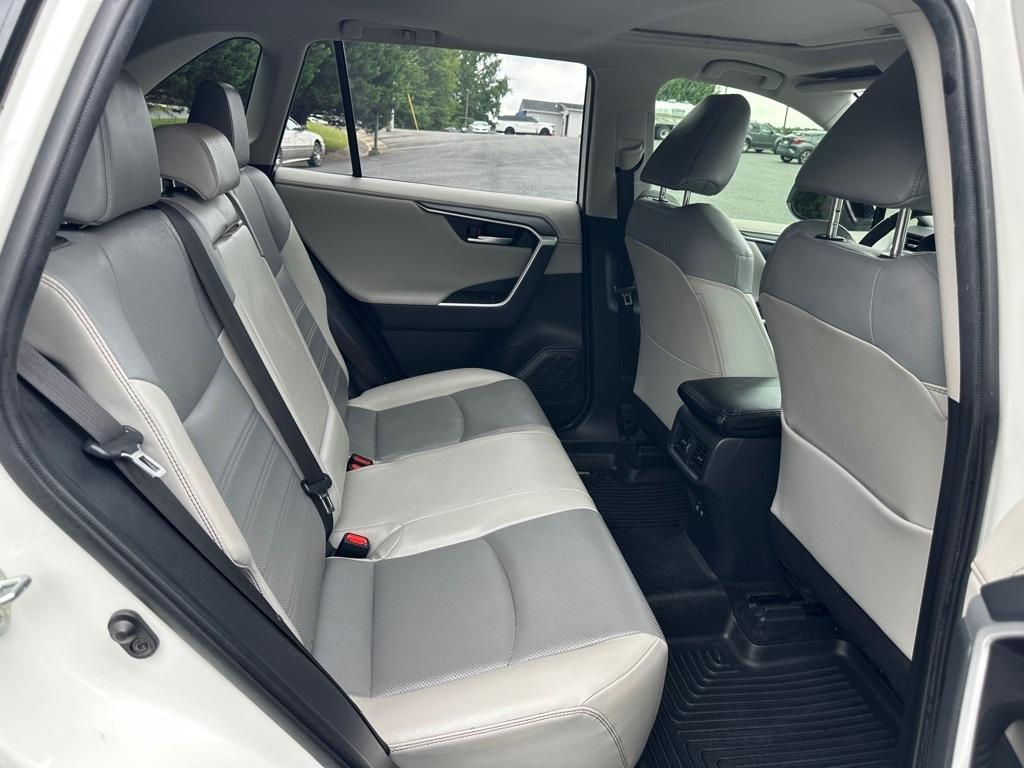 2019 Toyota RAV4 Limited - Photo 21
