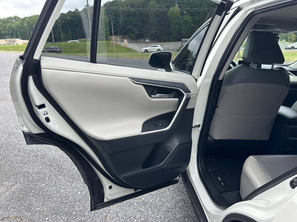 2019 Toyota RAV4 Limited - Photo 22