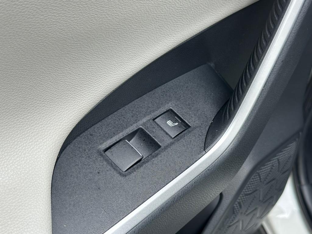 2019 Toyota RAV4 Limited - Photo 23