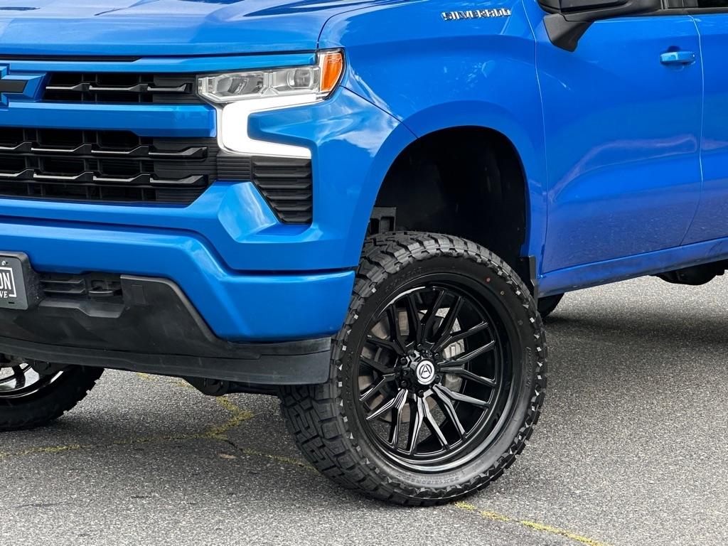 Chevrolet Silverado 1500 LT Crew Cab 4WD 2025