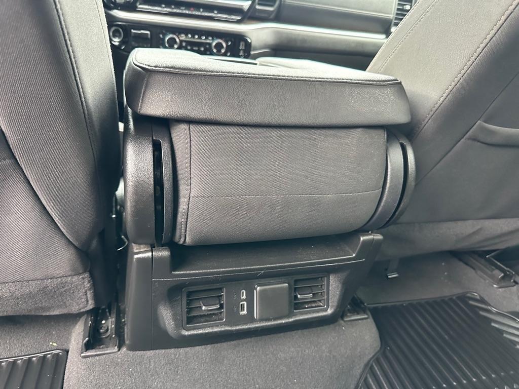 Chevrolet Silverado 1500 LT Crew Cab 4WD 2025