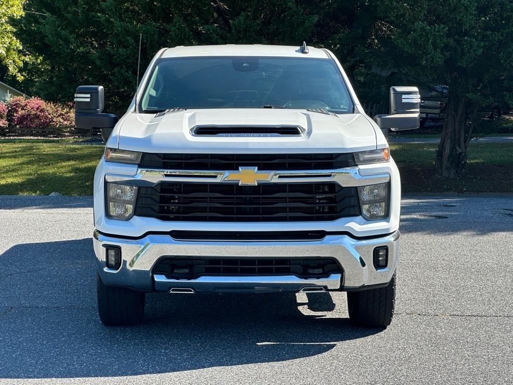 Chevrolet Silverado 2500HD LT Crew Cab Long Box 4WD 2024