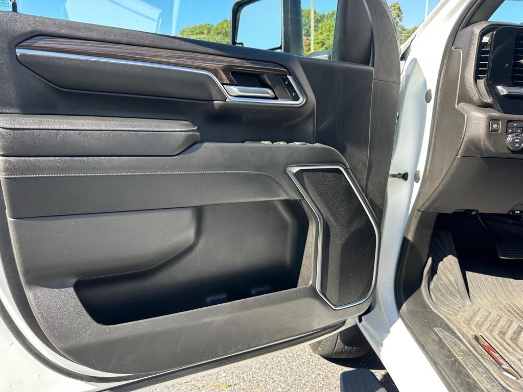 Chevrolet Silverado 2500HD LT Crew Cab Long Box 4WD 2024