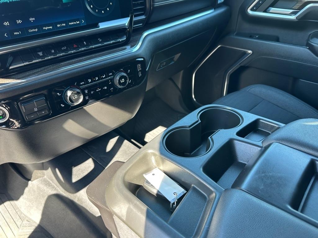 Chevrolet Silverado 2500HD LT Crew Cab Long Box 4WD 2024