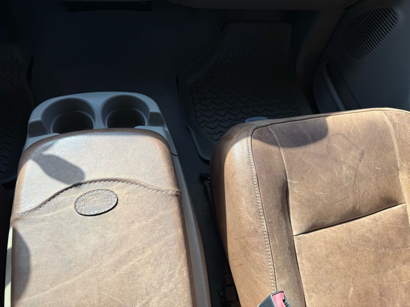 Ford F-350 SD Lariat Crew Cab 4WD DRW 2005 Ford F-350 SD Lariat Crew Cab 4WD DRW 2005