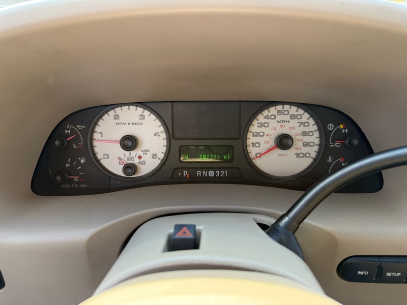 Ford F-350 SD Lariat Crew Cab 4WD DRW 2005 Ford F-350 SD Lariat Crew Cab 4WD DRW 2005