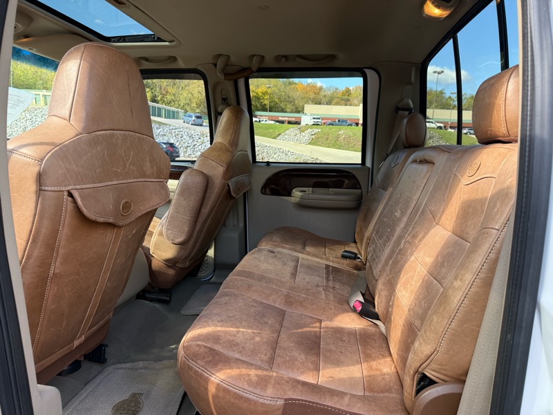 Ford F-350 SD Lariat Crew Cab 4WD DRW 2005 Ford F-350 SD Lariat Crew Cab 4WD DRW 2005