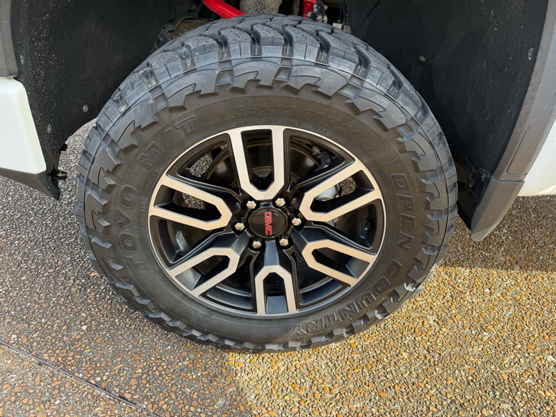 GMC Sierra 1500 AT4 Crew Cab Short Box 4WD 2020