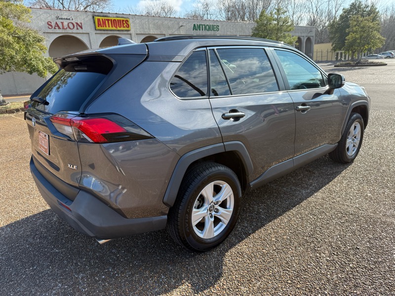 Toyota RAV4 XLE 2019