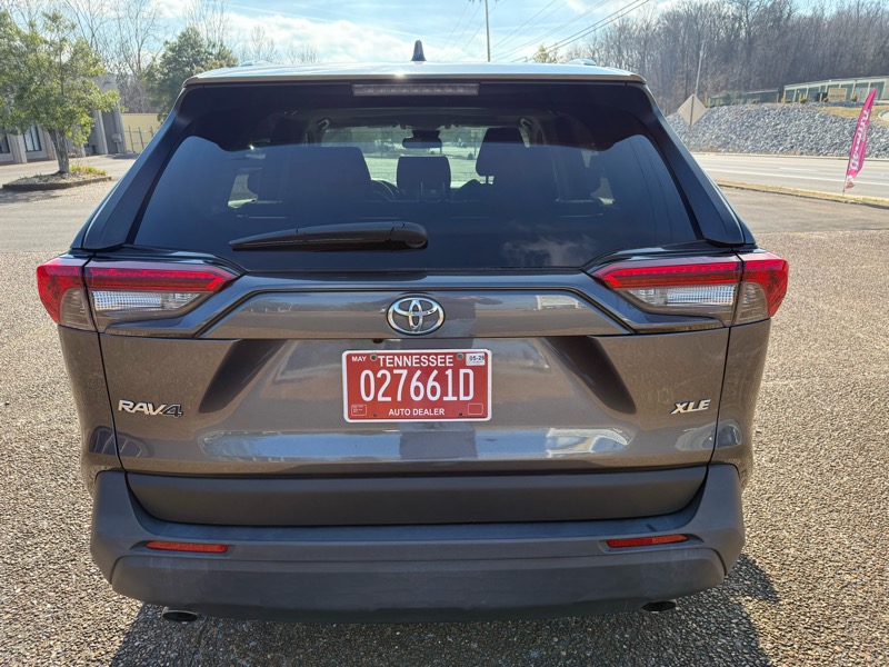Toyota RAV4 XLE 2019