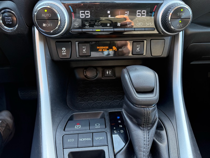 Toyota RAV4 XLE 2019