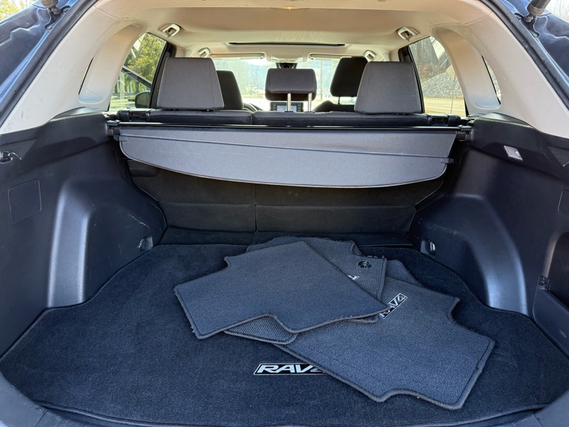 Toyota RAV4 XLE 2019