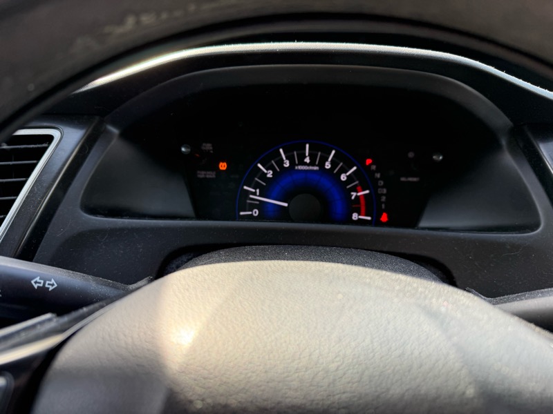 Honda Civic LX Sedan 5-Speed AT 2013