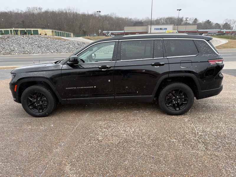 Jeep Grand Cherokee L Laredo 4WD 2021