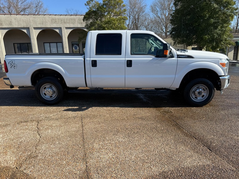 Ford F-250 SD XL Crew Cab Short Bed 4WD 2015