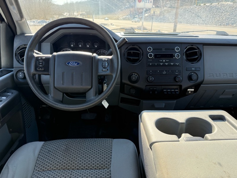 Ford F-250 SD XL Crew Cab Short Bed 4WD 2015