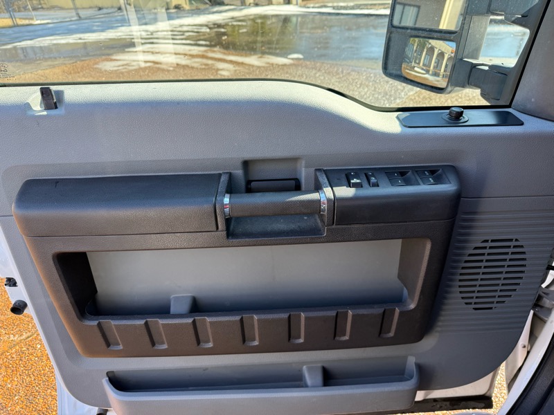 Ford F-250 SD XL Crew Cab Short Bed 4WD 2015