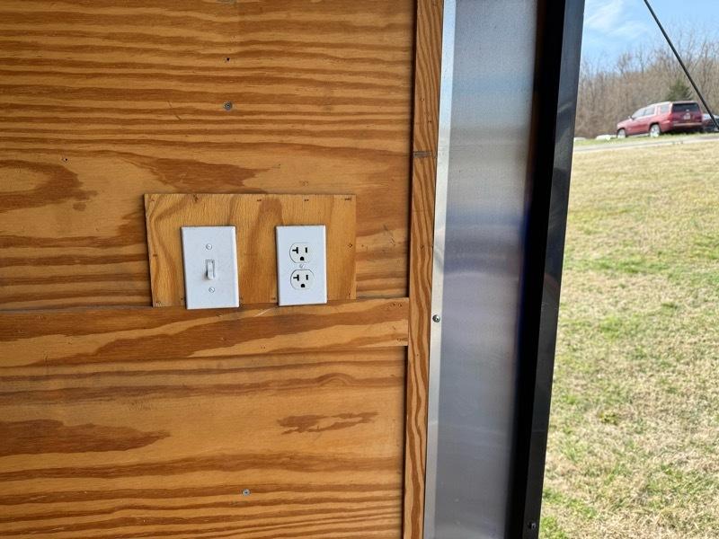 Covered Wagon Trailers Unknown  2016