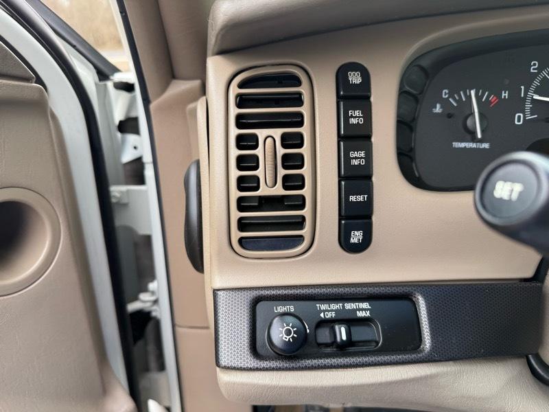 Buick Park Avenue Ultra 2000